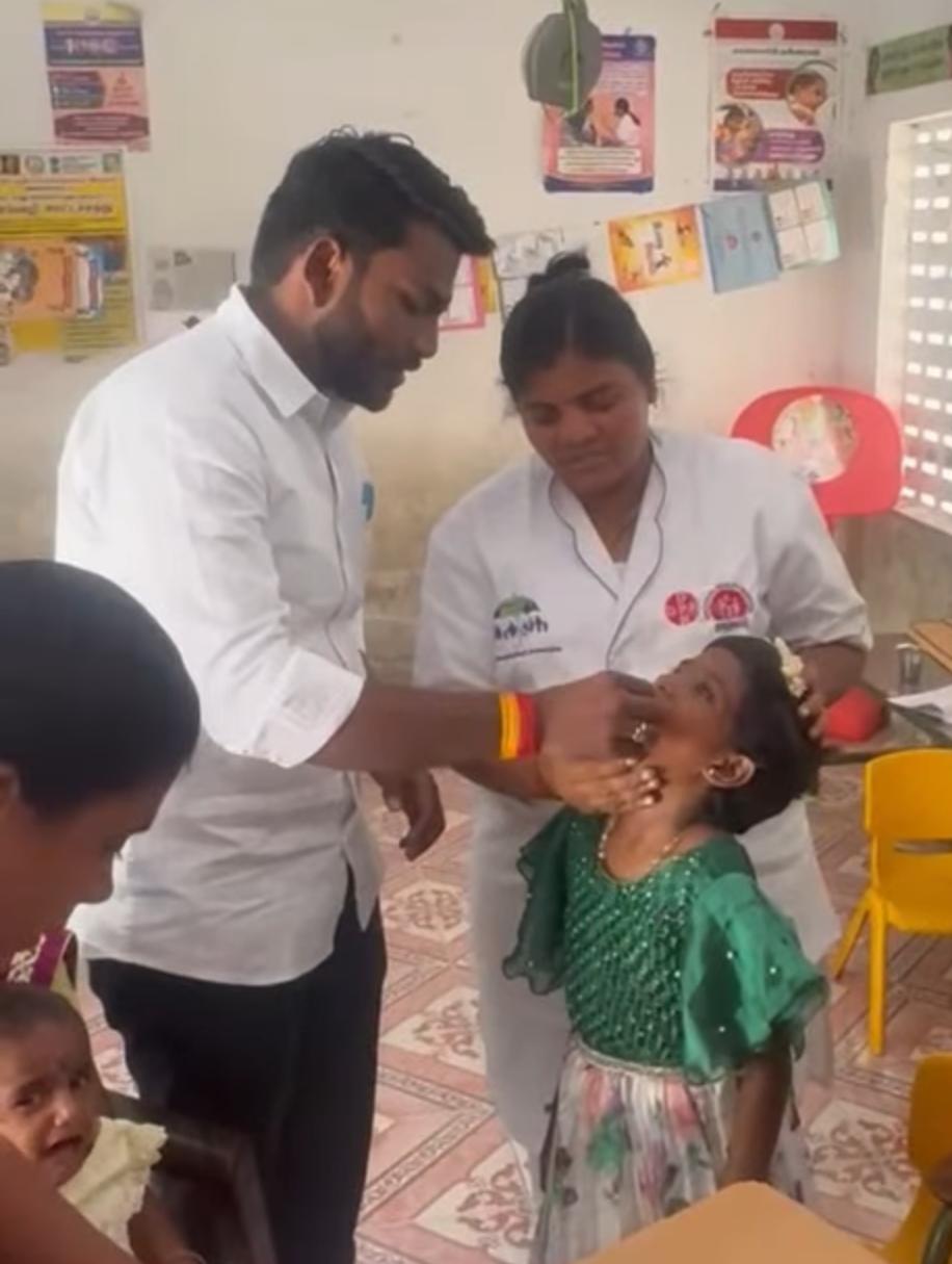 விளம்பர மோகத்தால் வினை! போலியோ முகாமில் அத்துமீறிய த.வெ.க நிர்வாகி சஸ்பெண்ட்…