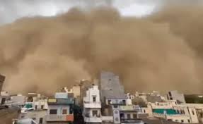 டெல்லி, ராஜஸ்தானில் திடீர் புழுதிப் புயல் - மக்கள் கடும் அவதி