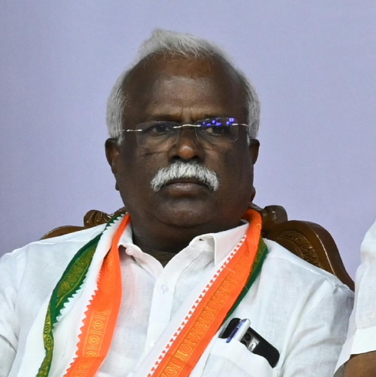 தமிழ்த்தாய் வாழ்த்துக்குப் பின்பே பட்டமளிப்பு விழா! இல்லை என்றால் விழாவை ரத்து செய்க: நெல்லை எம்.பி. ராபர்ட் புரூஸ் எச்சரிக்கை!