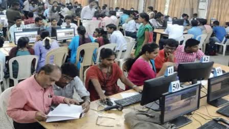 ஐடி, இசிஇ-க்கு குறையாத மவுசு.. இந்தாண்டு மட்டும் 8,500 சீட்கள் அதிகரிப்பு.. எகிறும் பொறியியல் கலந்தாய்வு ஆர்வம்!