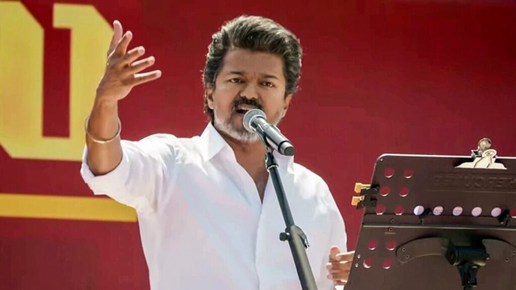கரூரில் உணர்ச்சிப் பெருக்கு - மக்கள் சந்திப்பில் 'வேட்டைக்காரன்' பாடல் பாடிய முதலமைச்சர் விஜய்!