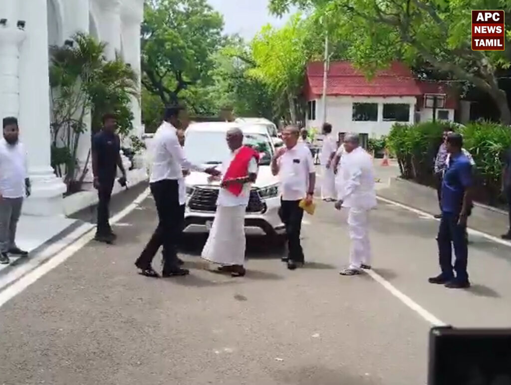 முதல்வர்