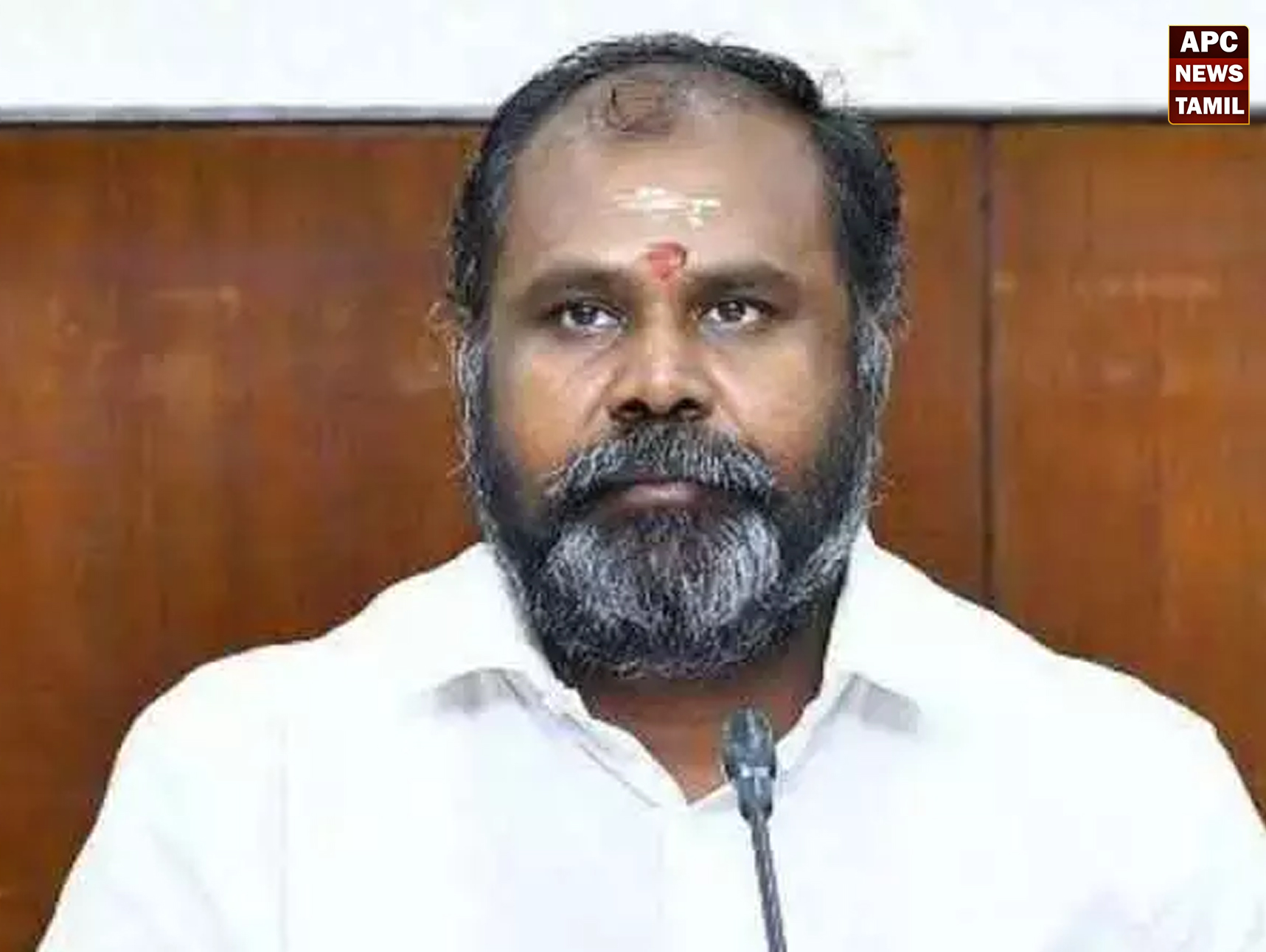 “சினிமா பஞ்ச் பேசி மக்களை மயக்கிவிட்டார்கள்; த.வெ.க அரசு 5 ஆண்டுகள் நீடிக்காது!” – ஆர்.பி. உதயகுமார் கடும் விமர்சனம்