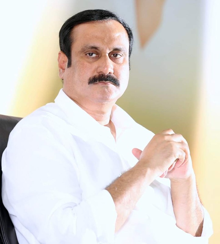 மருத்துவர் ராமதாஸ்: 'மக்கள் மருத்துவர்' முதல் 'அரசியல் துறவறம்' வரை — நான்கு தசாப்த கால புயல்மிகு அரசியல் பயணம்