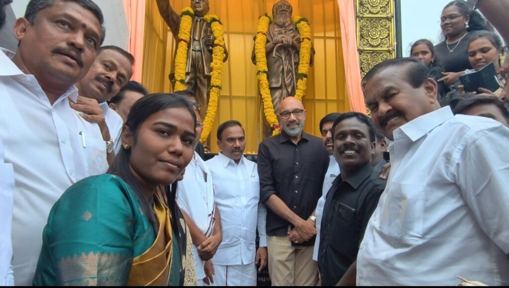 
"அம்மாவாசைகளை அடையாளம் காணுங்கள்; பெரியார் - அம்பேத்கர் புத்தகங்களைப் படியுங்கள்" – அன்னூர் பொதுக்கூட்டத்தில் நடிகர் சத்யராஜ், ஆ.ராசா எம்.பி. எழுச்சி உரை!
