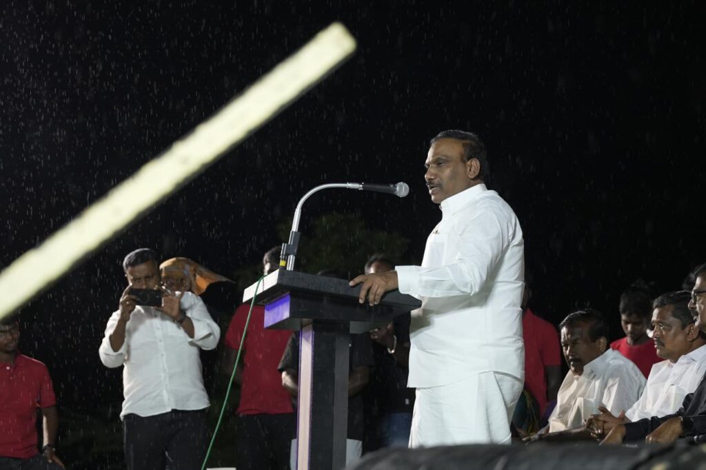 "அம்மாவாசைகளை அடையாளம் காணுங்கள்; பெரியார் - அம்பேத்கர் புத்தகங்களைப் படியுங்கள்" – அன்னூர் பொதுக்கூட்டத்தில் நடிகர் சத்யராஜ், ஆ.ராசா எம்.பி. எழுச்சி உரை!