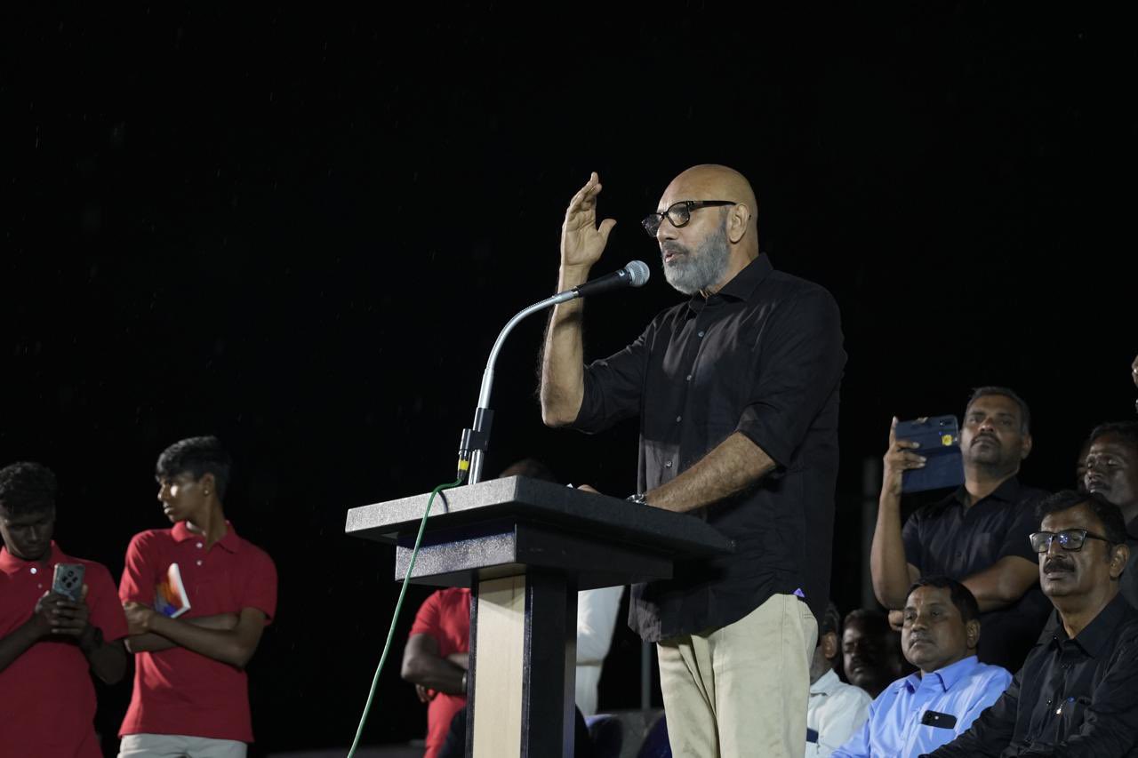 "அம்மாவாசைகளை அடையாளம் காணுங்கள்; பெரியார் - அம்பேத்கர் புத்தகங்களைப் படியுங்கள்" – அன்னூர் பொதுக்கூட்டத்தில் நடிகர் சத்யராஜ், ஆ.ராசா எம்.பி. எழுச்சி உரை!