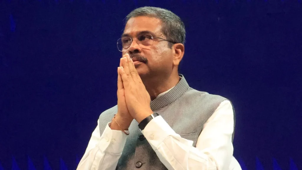 கல்வி அமைச்சர் தர்மேந்திர பிரதான் திடீர் ராஜிநாமா — 12 ஆண்டுகால ஆட்சியில் அரிதான அரசியல் திருப்பம்!