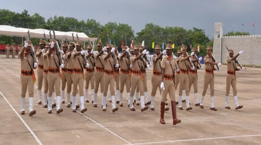 காவலர் தேர்வு 2027க்கு தள்ளிவைப்பா? சட்டம் ஒழுங்கு என்னாகும்? தமிழக அரசை சாடிய டிடிவி தினகரன்!