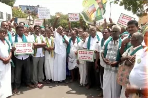"தேர்தல் வாக்குறுதியை நிறைவேற்று, விவசாயக் கடனை ரத்து செய்!" - த.வெ.க அரசுக்கு எதிராகச் சென்னையில் 2,000-க்கும் மேற்பட்ட விவசாயிகள் பிரம்மாண்ட பேரணி!