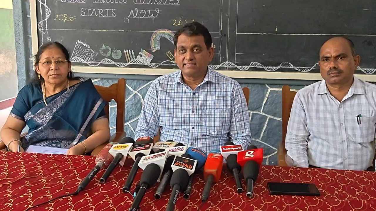 பள்ளிகளில் தவெக கட்சியினர் ஆய்வு: அரசு விரைவில் முடிவு எடுக்கும்! உதவி பேராசிரியர் தகுதித் தேர்வில் குளறுபடிகள் இல்லை: கூடுதல் தலைமைச் செயலாளர் சந்திரமோகன் பேட்டி!