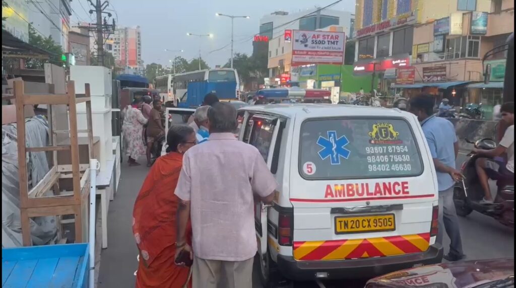 சென்னை அம்பத்தூரில் கொடூரம் - கஞ்சா போதையில் பைக் சாகசம் செய்த இளைஞர்கள் மோதி மூதாட்டி பரிதாப பலி!
