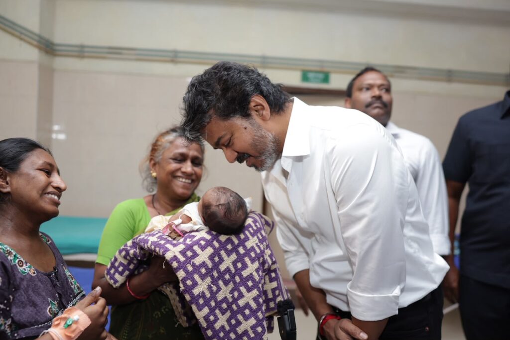 எழும்பூர் மருத்துவமனை - முதலமைச்சர் ஜோசப் விஜய் திடீர் ஆய்வு: "பணம் கேட்டால் ஊழியர்கள் டிஸ்மிஸ்" - அமைச்சர் எச்சரிக்கை!