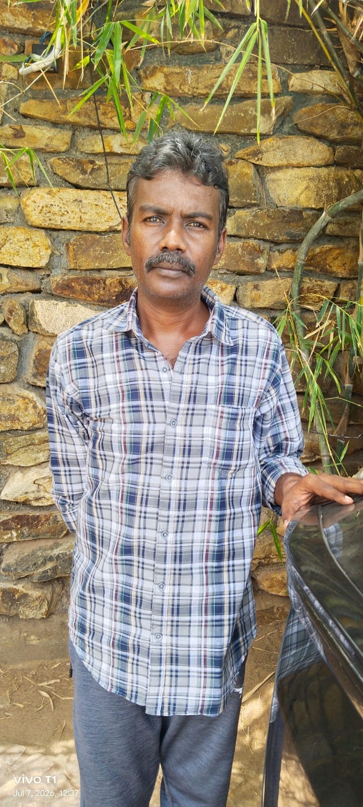 அடக்கொடுமையே.. சொந்தக்காரன்னு நம்பி சோறு போட்டா இப்படியா? நெல்லை தொழிலதிபர் வீட்டை காலி செய்த பாசக்கார கைப்புள்ள!