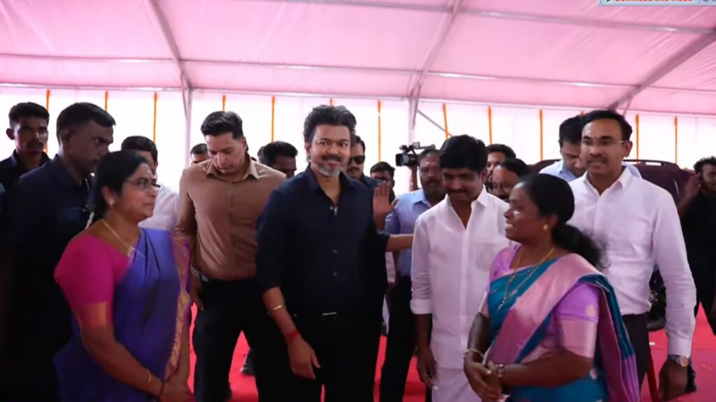 மீண்டும் கரூர் மண்ணில் கால் பதித்தார் முதல்வர் விஜய் - மதியழகனை கண்டதும் நெகிழ்ச்சி!