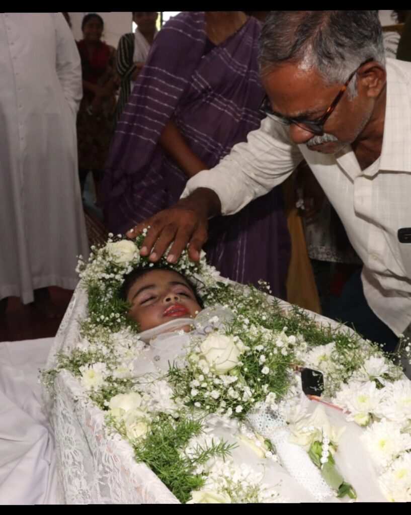 மருத்துவ அலட்சியத்தால் 5 வயது சிறுமி பலி: தனியார் மருத்துவமனை மருத்துவர்கள் மீது FIR – உடல் நாளை தோண்டி எடுக்க முடிவு!