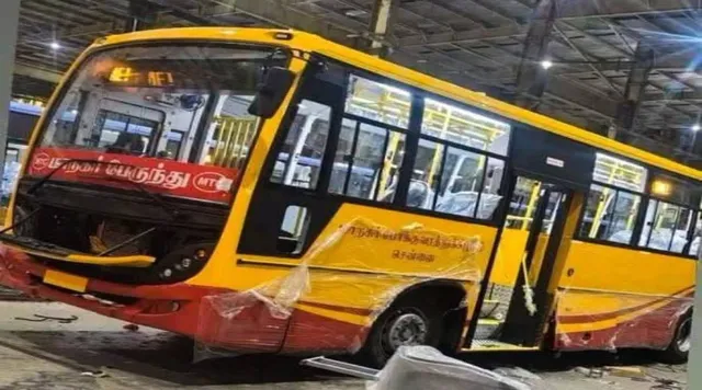 த.வெ.க கொடி நிறத்தில் புதிய அரசு பேருந்துகள்?: இணையத்தில் வைரலாகும் புகைப்படங்கள்!