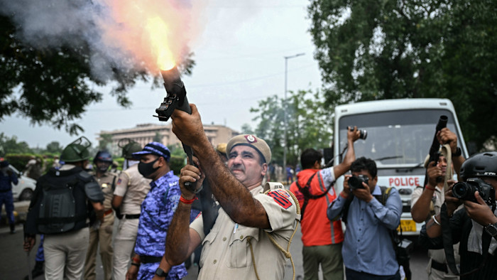 “மாணவர்கள் போராட்டம் நியாயமானது; பாதுகாப்பை உறுதி செய்வது அரசின் பொறுப்பு” - ஹிப்ஹாப் தமிழா ஆவேசம்!