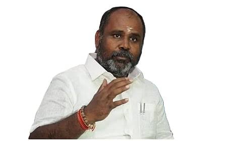 "மறு தேர்தலுக்குத் தயாராகிறதா தவெக அரசு?" - முதல்வர் விஜய்யின் ராஜினாமா வியூகம் குறித்து ஆர்.பி. உதயகுமார் குற்றச்சாட்டு!