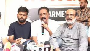 ”என் அன்பிற்குரிய கரப்பான் பூச்சிகளே... உங்களுக்கு எனது வாழ்த்துகள்!” - இளைஞர்களை வாழ்த்திப் பரவசமடைந்த நடிகர் பிரகாஷ் ராஜ்!