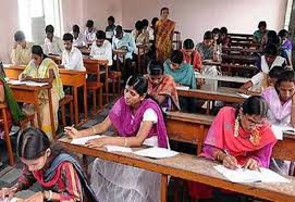 WEIGHTAGE முறையால் பாதிக்கப்பட்ட 2013 தகுதித் தேர்வு ஆசிரியர்கள் 100-க்கும் மேற்பட்டோர் தலைமைச் செயலகம் முன்பு திரண்டதால் பரபரப்பு!