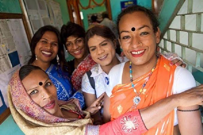மூன்றாம் பாலினத்தவர்களுக்குத் தனி இட ஒதுக்கீடு? முதலமைச்சர் விஜய் அரசுக்கு நீதிமன்றம் வைத்த செக்!
