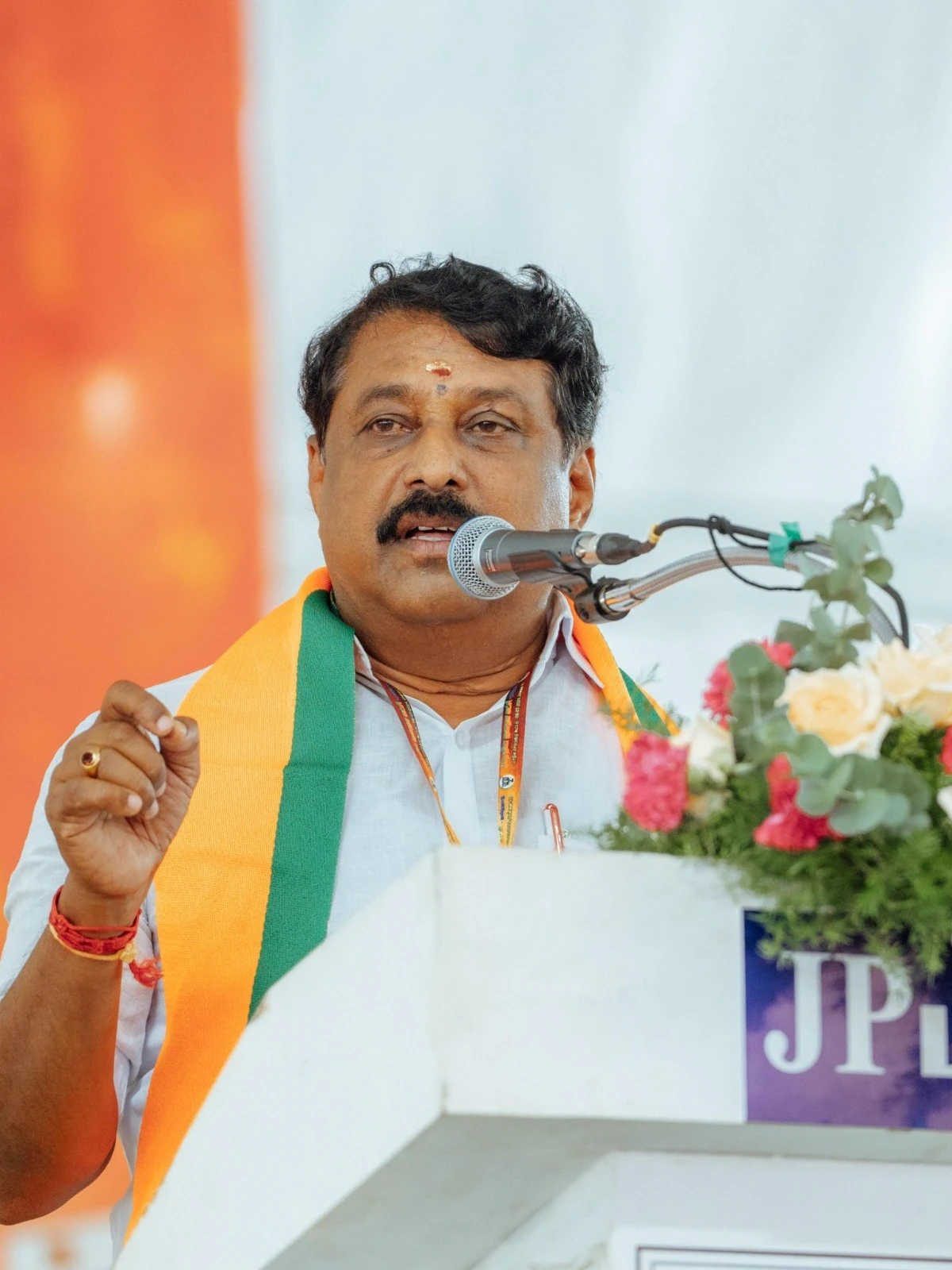 ஆட்சியில் சட்டம்-ஒழுங்கு சீர்குலைந்துவிட்டது!” – ஆளுநரைச் சந்தித்த பின் பாஜக மாநிலத் தலைவர் நயினார் நாகேந்திரன் பரபரப்பு பேட்டி!