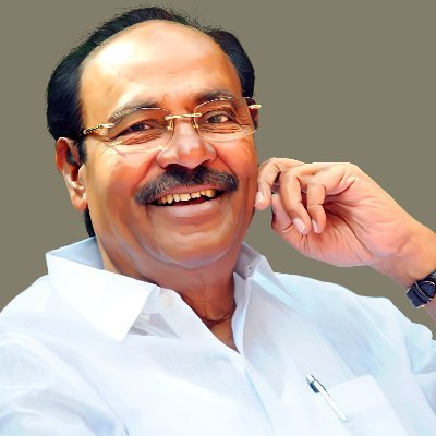 மருத்துவர் ராமதாஸ்: 'மக்கள் மருத்துவர்' முதல் 'அரசியல் துறவறம்' வரை — நான்கு தசாப்த கால புயல்மிகு அரசியல் பயணம்