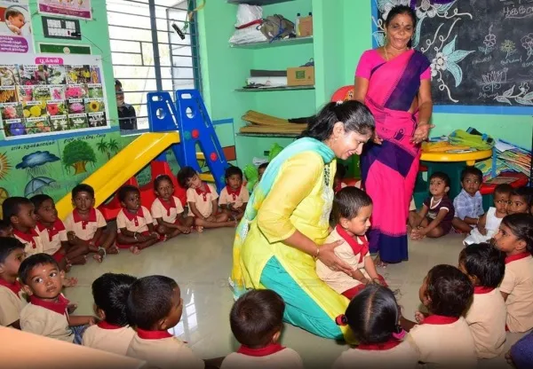 அரசு அங்கன்வாடிக்கு விசிட் அடித்த ஐஏஎஸ் அதிகாரி: பெரம்பலூர் கலெக்டர் சரண்யா அறி எடுத்த நெகிழ்ச்சியான முடிவு!