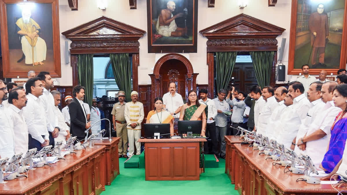 சட்டப்பேரவையில் நீட் எதிர்ப்புப் புயல்: அனைத்துக் கட்சிகளும் ஆதரவு… பாஜக திடீர் வெளிநடப்பு!