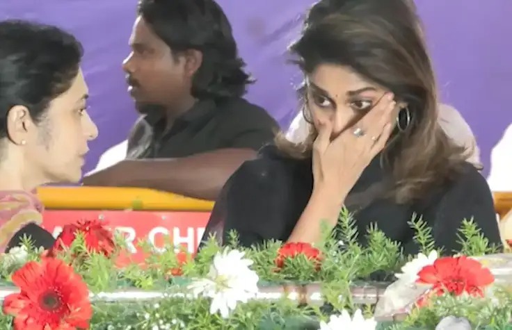 "திரையுலகின் பெரும் இழப்பு!.." மறைந்த சௌகார் ஜானகி உடலுக்கு நேரில் அஞ்சலி செலுத்திய நடிகை ஷாலினி!