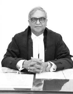 அணைகளில் அத்தனை நீரையும் தேக்கி வைக்க முடியவில்லை... அதனால் தண்ணீரை திறந்து விட்டிருக்கிறீர்கள் - கர்நாடக அரசுக்கு உச்சநீதிமன்றம்  கேள்வி!