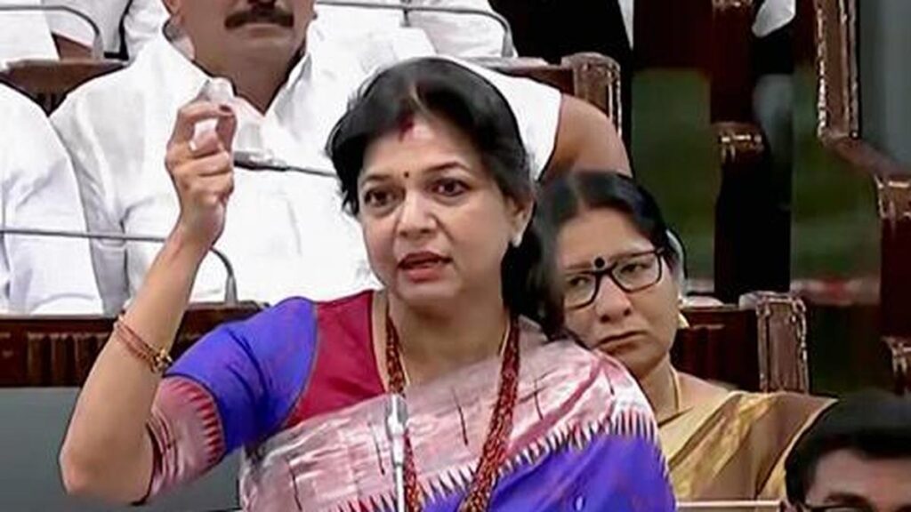 தமிழக அரசின் முதல் பட்ஜெட்: விவசாயிகளுக்கு ஏமாற்றம், மதுவிலக்கு பற்றிய மௌனம் - சௌமியா அன்புமணி பேட்டி!