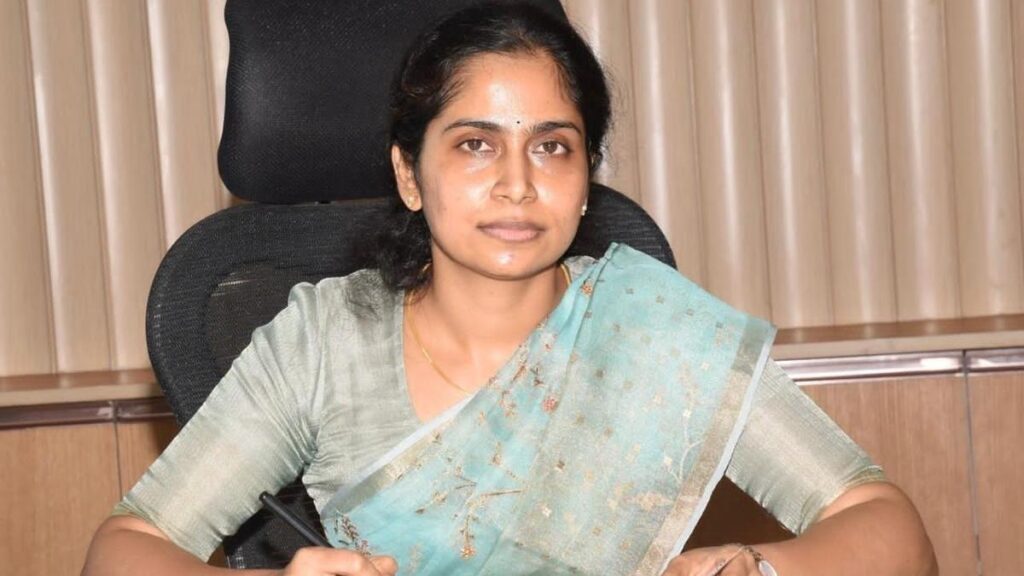 கள்ளக்குறிச்சியில் 80-வது சுதந்திர தின விழா கோலாகலம்:தேசியக் கொடியை ஏற்றி வைத்து மரியாதை செலுத்தினார் மாவட்ட ஆட்சியர் பத்மஜா!