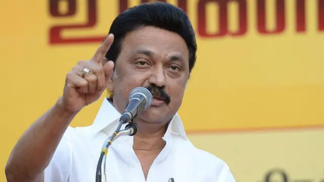 திமுகவில் அதிரடி மாற்றம்: 70 வயதைக் கடந்த 13 மாவட்டச் செயலாளர்களின் பதவி பறிபோகிறதா?