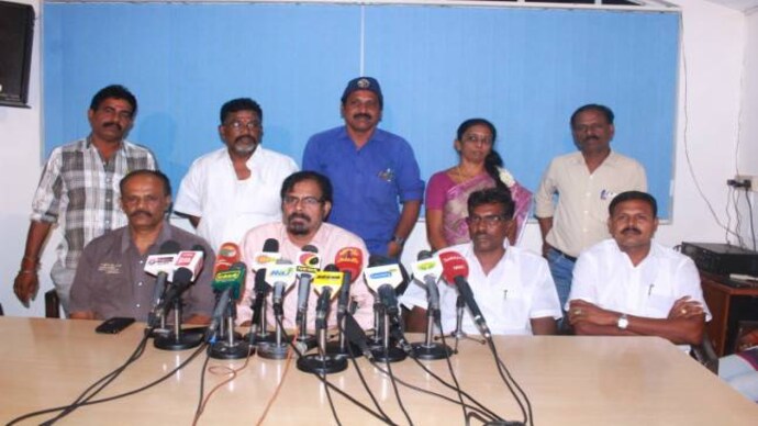 "தயாரிப்பாளர்கள் முடிவை மாத்துங்க!" — சினிமா வேலைநிறுத்தத்தால் லட்சக்கணக்கான தொழிலாளர்கள் பாதிப்பு... கதறும் ஆர்.கே.செல்வமணி!