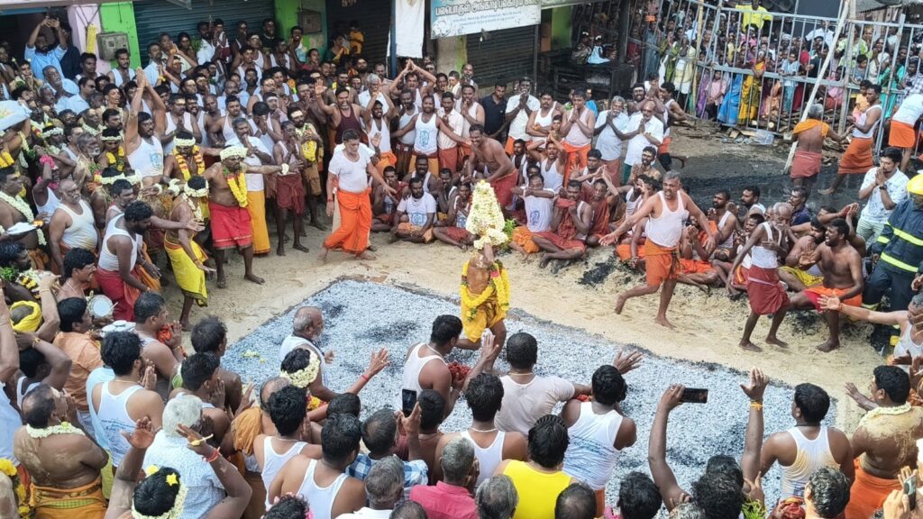 எடப்பாடியில் கோலாகலமாக நடைபெற்ற மேட்டு மாரியம்மன் கோவில் தீமிதி திருவிழா: ஆயிரக்கணக்கான பக்தர்கள் பரவசத்துடன் நேர்த்திக்கடன்!