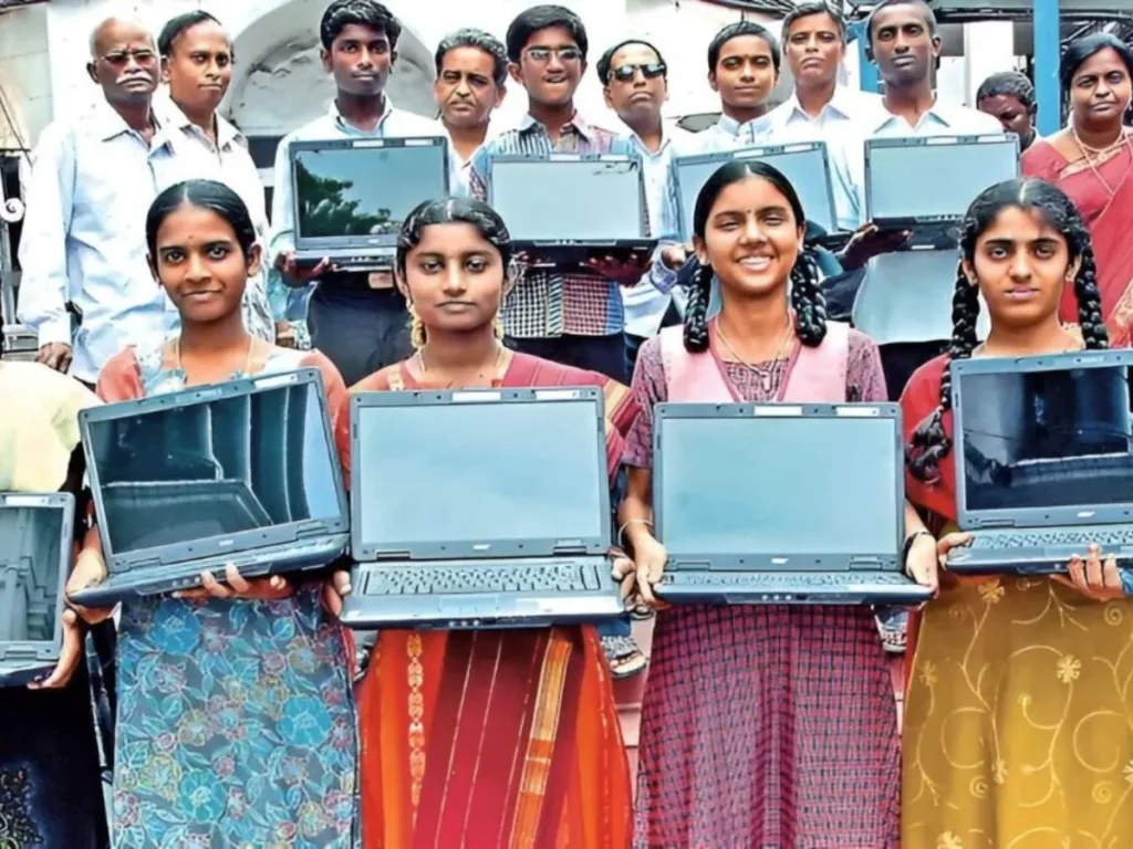 தவெக அரசின் அதிரடி பட்ஜெட்... குழந்தைகளுக்கு 1 கிராம் தங்க மோதிரம்! 'வெற்றி மடிக்கணினி' திட்டம் அறிவிப்பு!