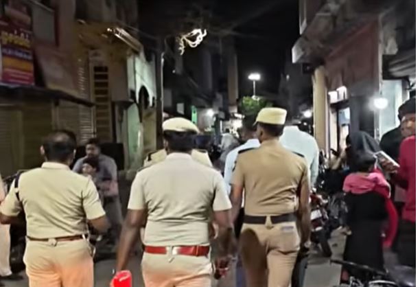தமிழ்நாடு முழுவதும் நள்ளிரவில் பாய்ந்த போலீஸ்! - 52,000 ரவுடிகளிடம் கிடுக்கிப்பிடி சோதனை.. 1,577 பேர் அதிரடி கைது!