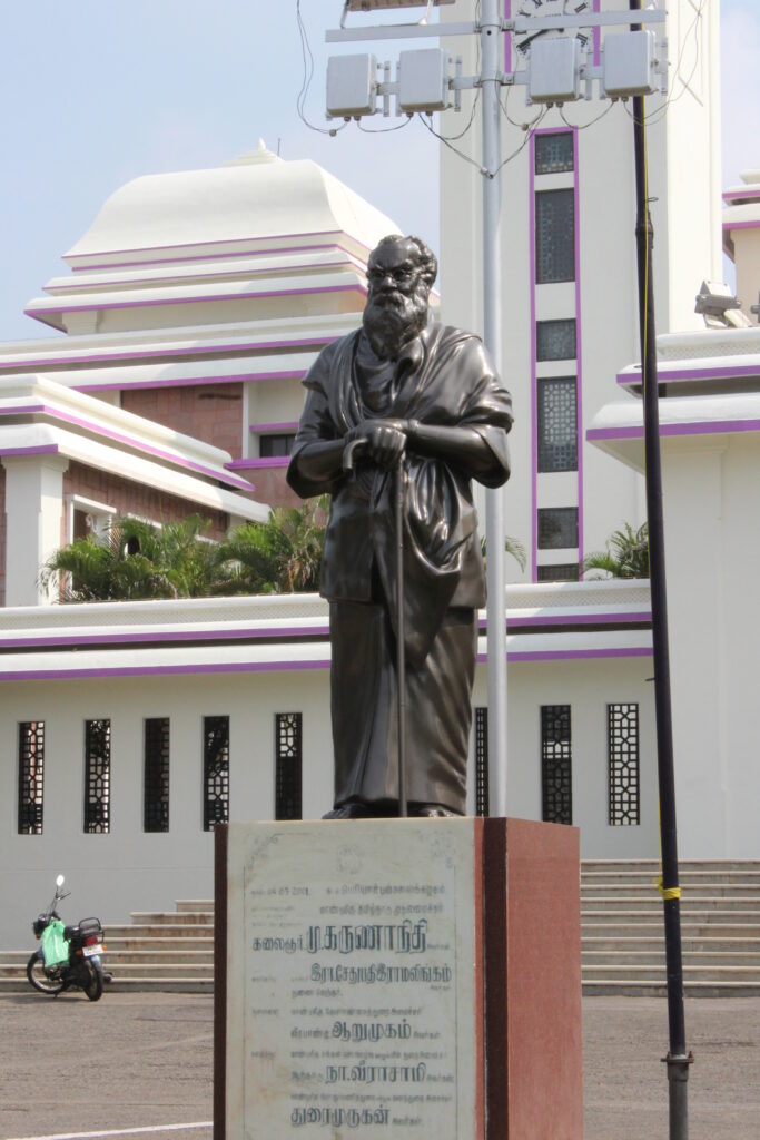 தஞ்சாவூர் கண்டியூர் பிரம்மசிரகண்டீஸ்வரர் கோயில் நிலத்தில் பெரியார் சிலை அகற்றம் வழக்கு: 20 ஆண்டாக உள்ள சிலையால் இப்போது என்ன பிரச்சனை? - உயர் நீதிமன்றம் கிடுக்கிப்பிடி கேள்வி!