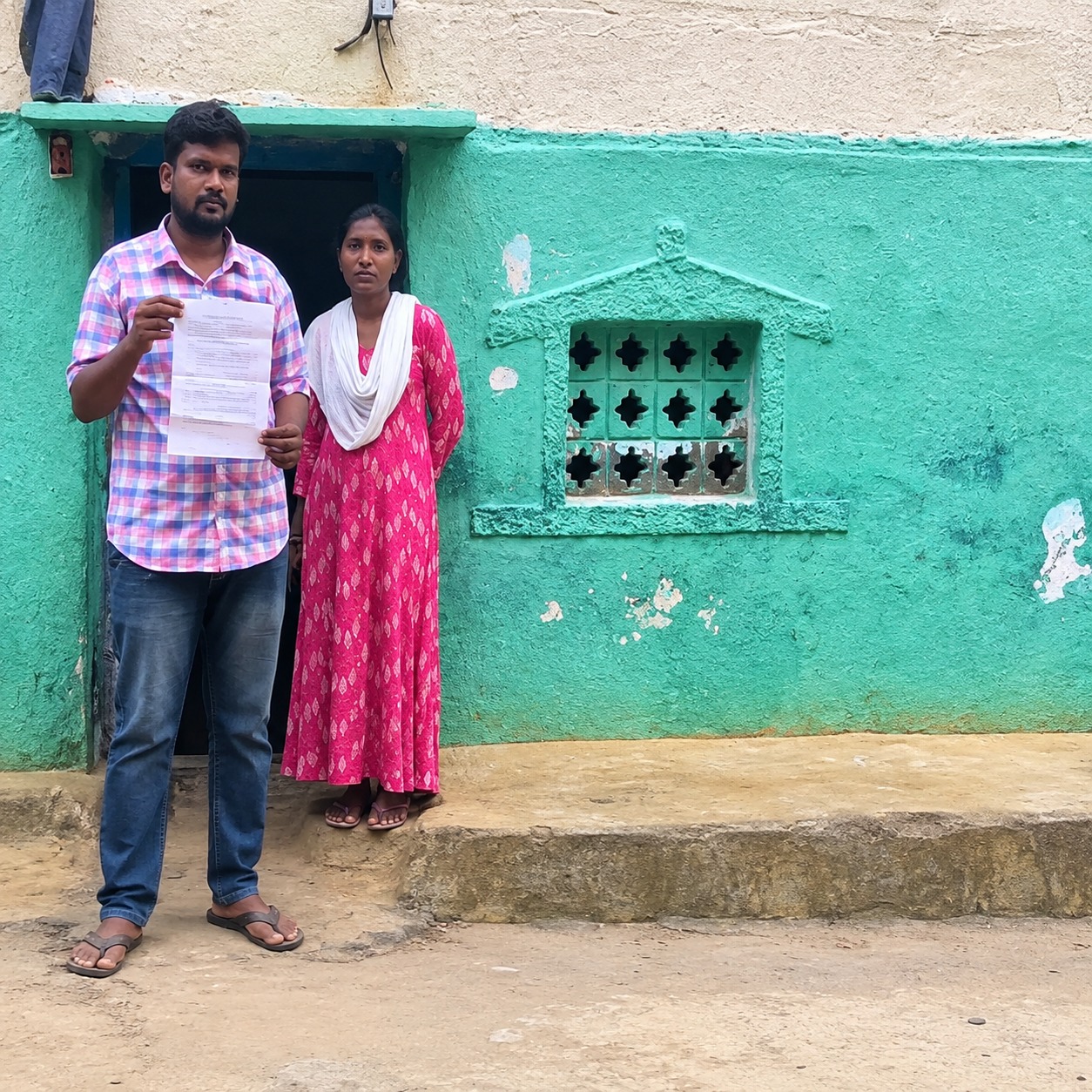 ஆம்பூரில் அதிர்ச்சி: கூலித் தொழிலாளிக்கு ரூ.3.82 கோடி வரி ஏய்ப்பு நோட்டீஸ்!