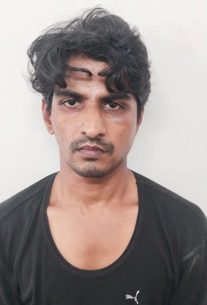 பட்டப்பகலில் குடியிருப்புக்குள் புகுந்து 8 பவுன் தாலி செயின் பறிப்பு!.. சிசிடிவி சிக்கிய கொள்ளையன்.. அதிர்ச்சி பின்னணி!