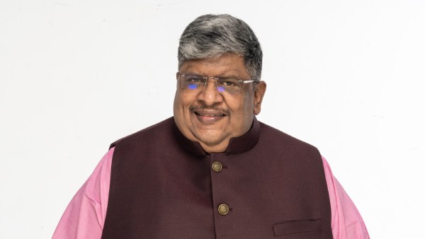 தொகுதி மறுவரையறை: திமுகவின் மௌனம் ஏன்? இஸ்லாமியர்களின் வாக்குரிமை குறித்த ஆனந்த் ஸ்ரீனிவாசனின் அனல் பறக்கும் கேள்விகள்!