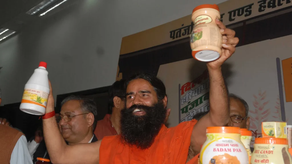 "படுக்கையறையில் வவ்வாலா தொங்குனீங்க?" - பாபா ராம்தேவை பந்தாடிய கங்கனா ரணாவத்! தேசிய அளவில் பரபரப்பு!