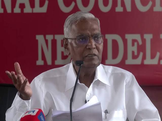 சென்னையில் சுதந்திர தின விழா: தேசியக் கொடியை ஏற்றி வைத்த அரசியல் தலைவர்கள்!