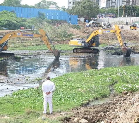 சிங்கப்பூர், சியோல் பாணியில் மாற்றம்: "கூவத்தில் படகு சவாரி, குழந்தைகள் குளியல்!" – பட்ஜெட்டில் தவெக அரசு அதிரடி அறிவிப்பு!