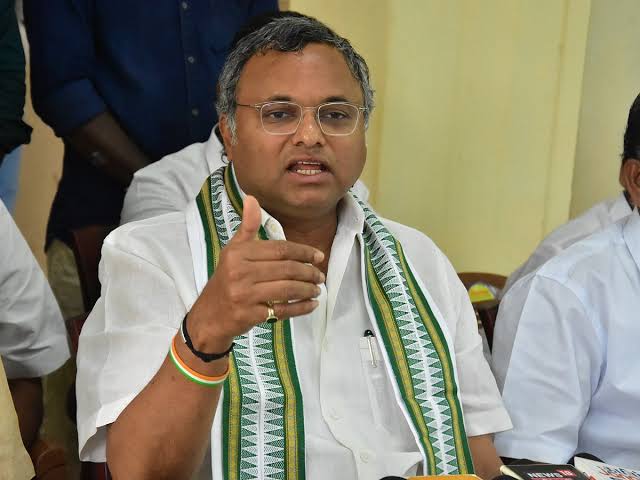 "விஜய் மௌனம் காக்கவில்லை; புத்திசாலித்தனமாக காய்களை நகர்த்துகிறார்!" – ரங்கராஜ் பாண்டே அதிரடி!