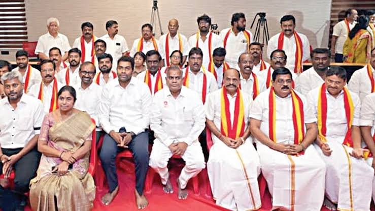 2011 வரலாறு திரும்புகிறதா? அதிமுக - தவெக மோதல் குறித்து தராசு ஷ்யாம் உடைத்த ரகசியங்கள்!