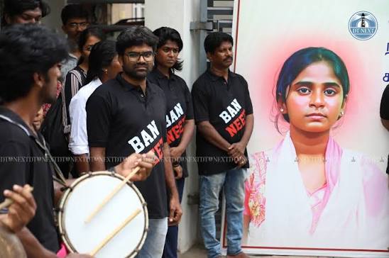 நீட் தேர்வை ரத்து செய்யக்கோரி 8-வது நாளாக நீடிக்கும் பட்டினிப் போராட்டம்: சென்னையில் மாணவர்கள், இளைஞர்கள் ஒரு நாள் அடையாள உண்ணாவிரதம்!