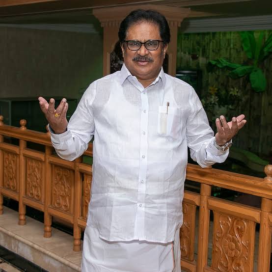 சென்னை தாம்பரம் அருகே விசிக நிர்வாகி கொடூரக் கொலை: நடுரோட்டில் ஓட ஓட விரட்டி வெட்டிய 6 பேர் கொண்ட கும்பல்!